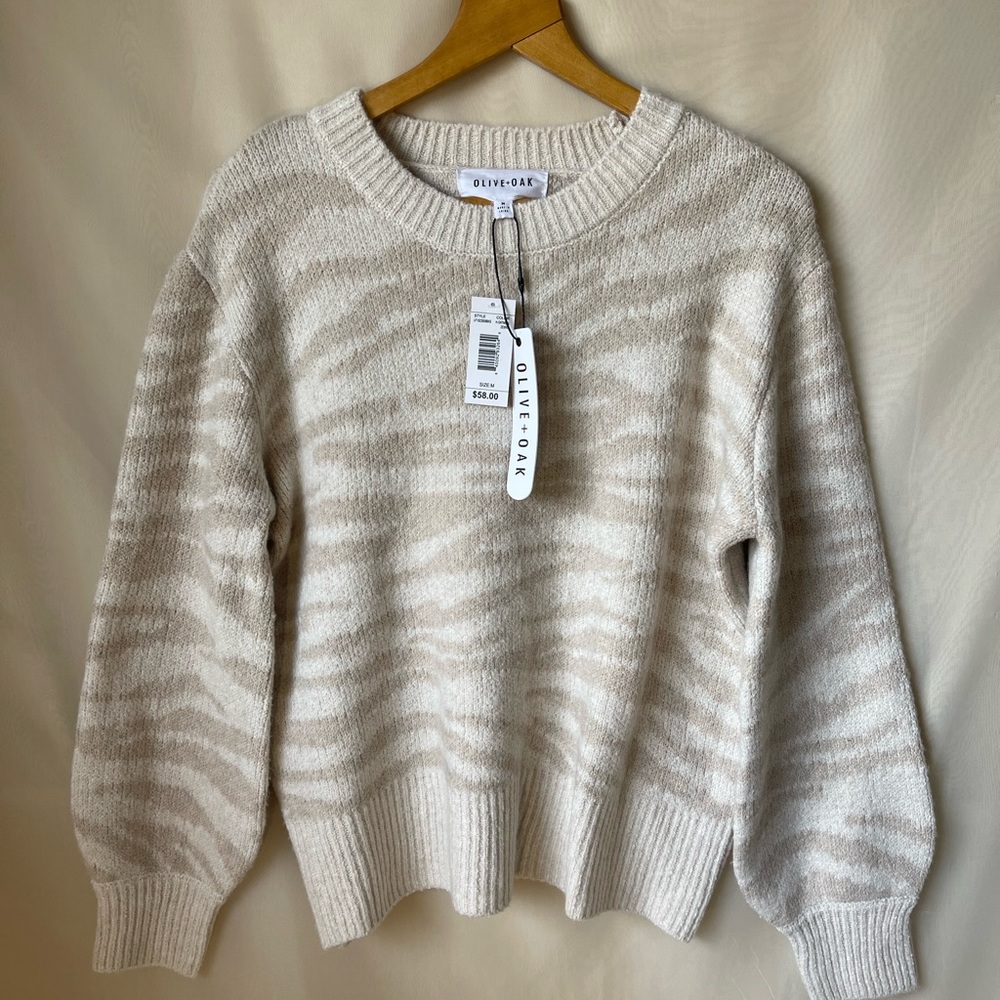 NWT Animal Print Sweater White by Olive + Oak size M
